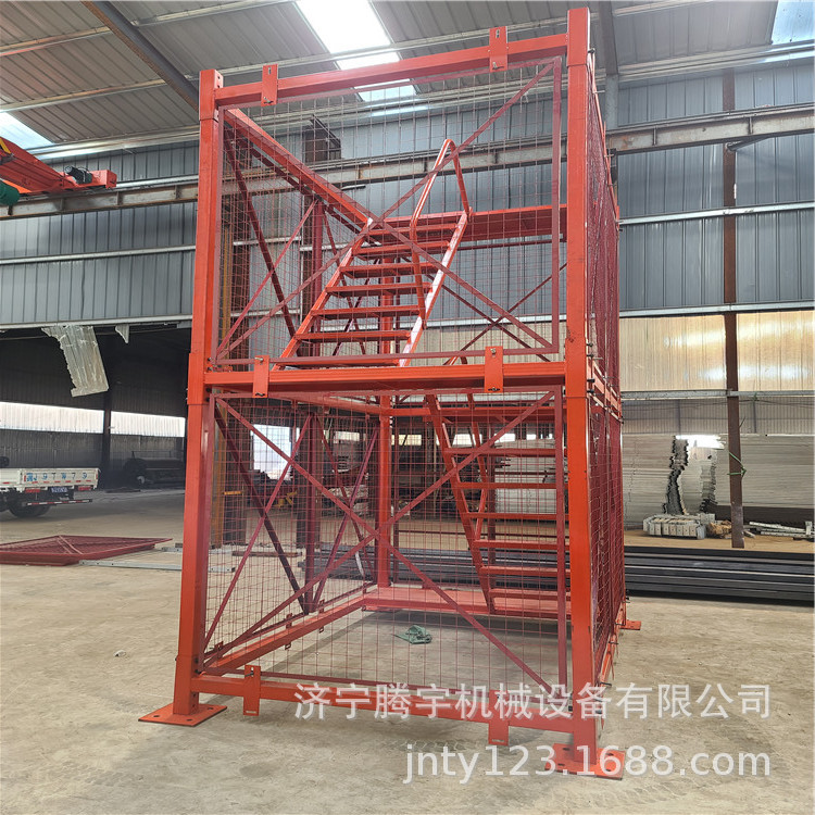 腾宇机械供应箱式人行爬梯 箱式梯笼用着放心 质量好的笼梯