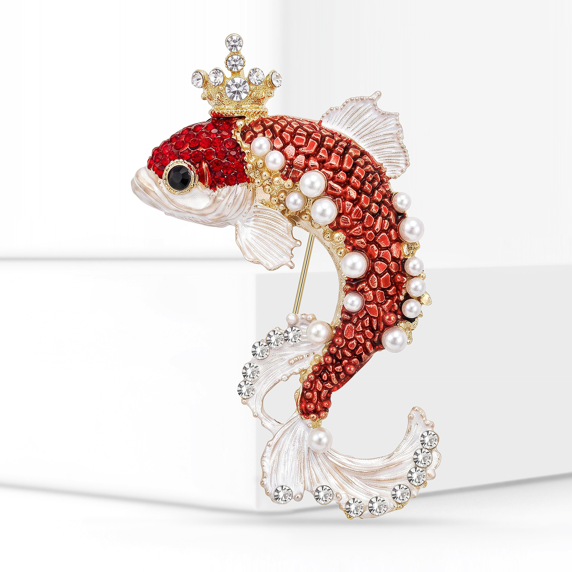 Creative enamel crown and carp brooch, new animal-themed Chinese red jewelry, wholesale, versatile: BR5954