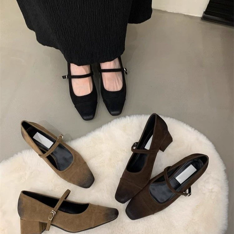 Французский квадратный носок нежные матовые толстый каблук однослойные туфли для женщин 2024 новые весенне-осенние ретро-вечерние холодные туфли Мэри Джейн