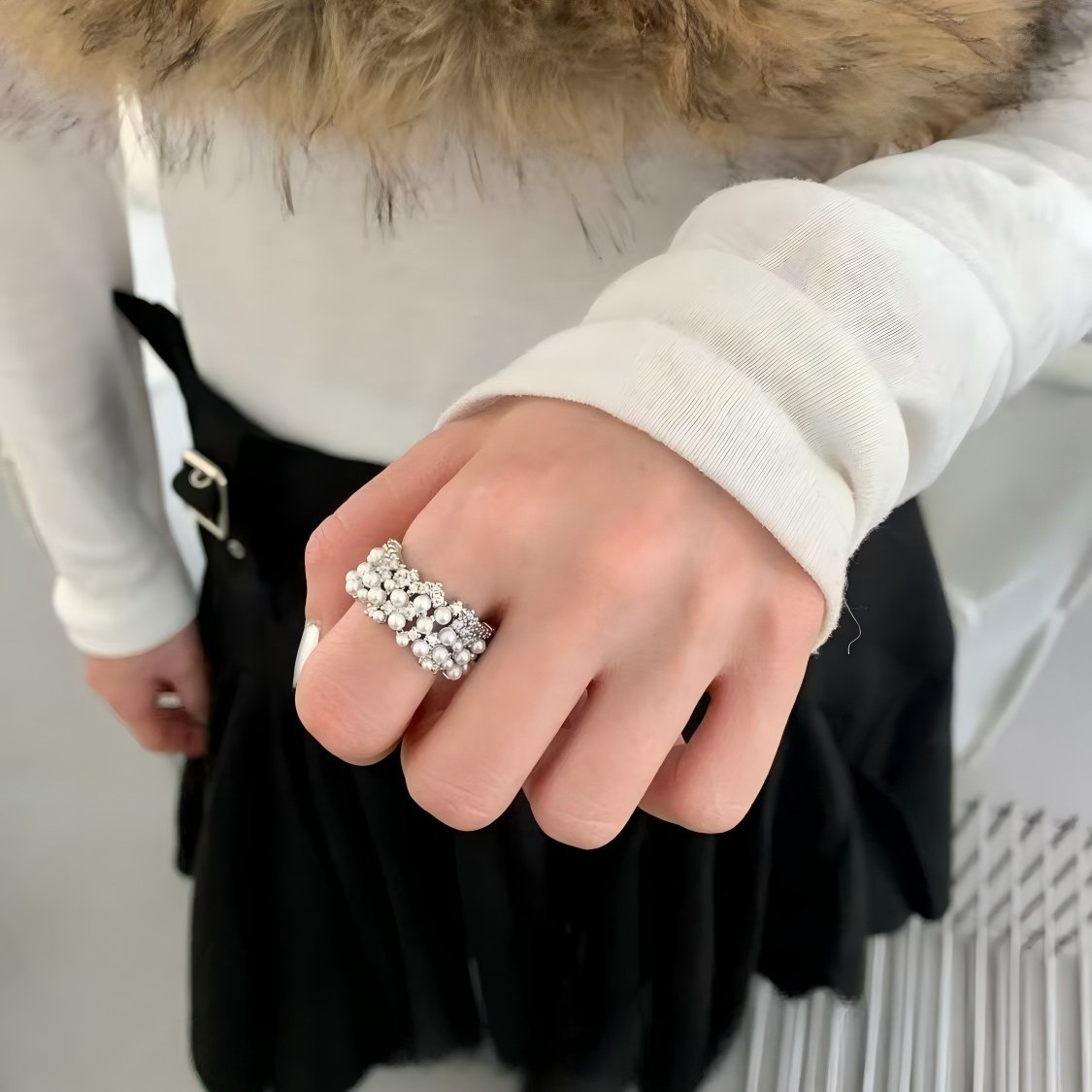 Light Luxury and High-End Pearl Ring for Women, Niche Design, Ins-Style, Adjustable Open Ring for the Index Finger, Personalized Ring