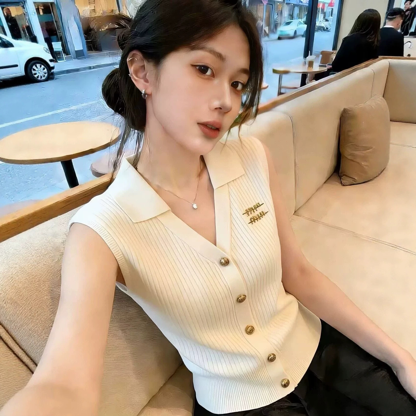 Áo len không tay cổ lật nữ phong cách tiểu thư, dáng ngắn ôm eo — Xanh lông mòng đen chi tiết 1