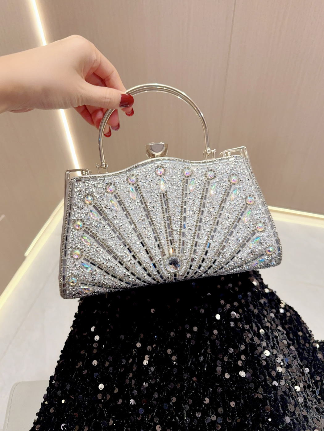 Borsa a mano donna con strass - elegante pochette da sera_voghion.com