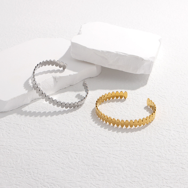 18K Gold Plated Plating Material Fashion Oval 304 Stainless Steel 18K Gold Plated Stainless Steel Bracelets In Bulk