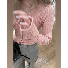 Royee家の韓国版vネックの貝殻は毛のニットのカーディガンの女性の秋の薄いタイプの肌の小さい大衆の底のシャツを掛けます。