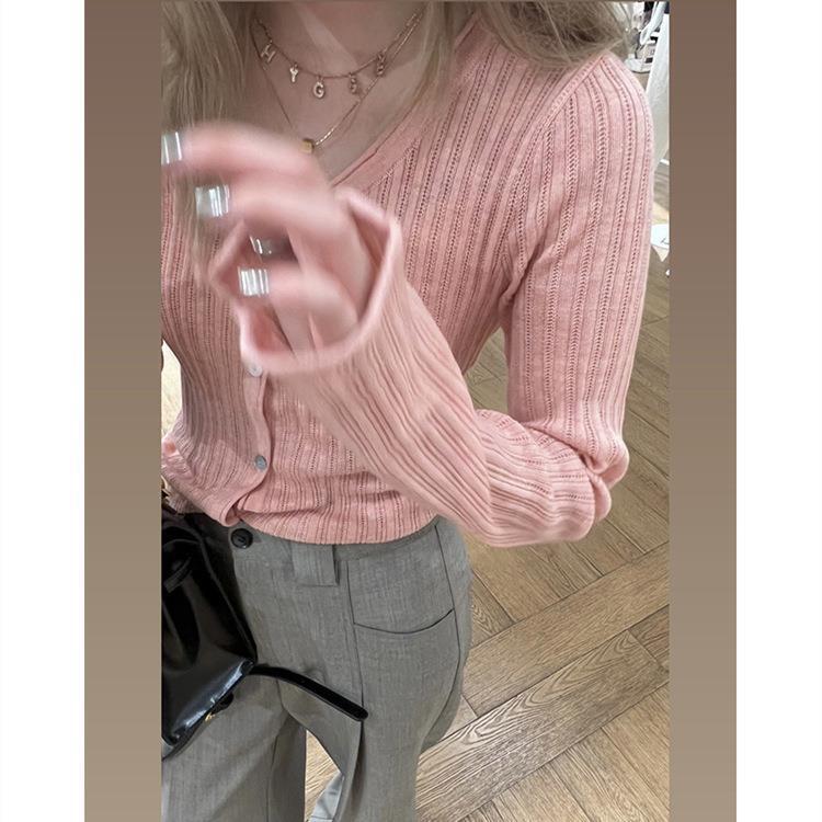 Royee Korean style V-neck shell buckle wool knitted cardigan women's autumn thin skin-friendly niche bottoming shirt