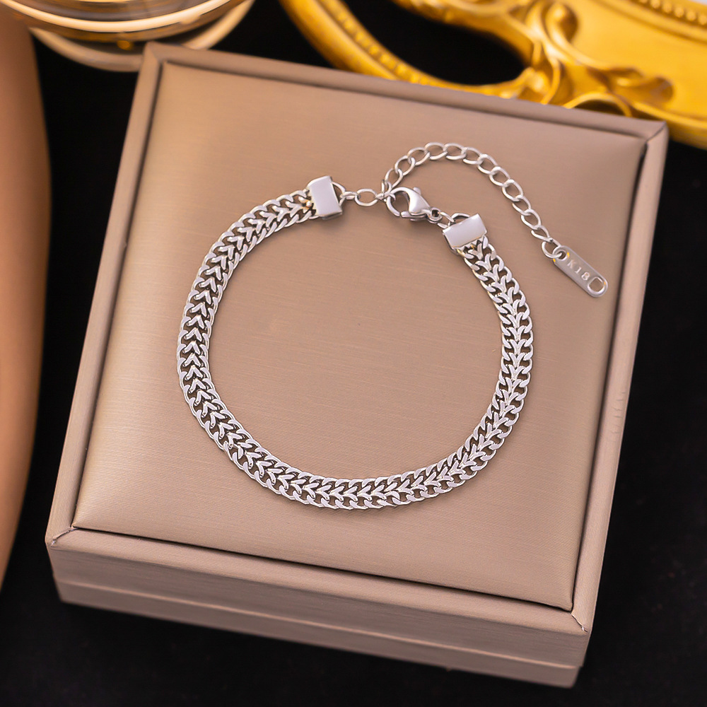 304 Stainless Steel 18K Gold Plated Simple Style Plating Solid Color Bracelets Necklace display picture 3