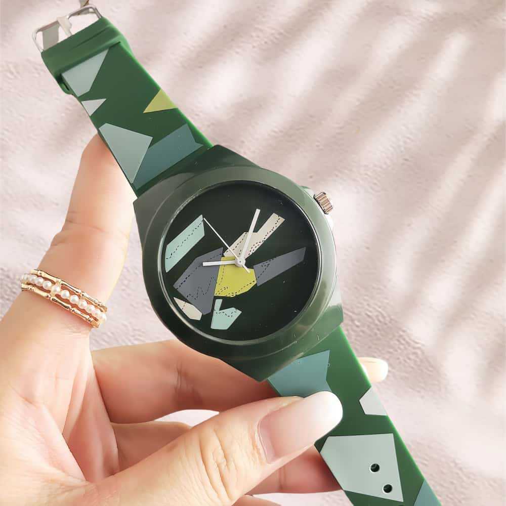 Watch for Students, Hot-Selling 2025 New Model Sports Watch, Silicone Watch, Student Watch, Fashionable Trendy Personalized Colorful Watch