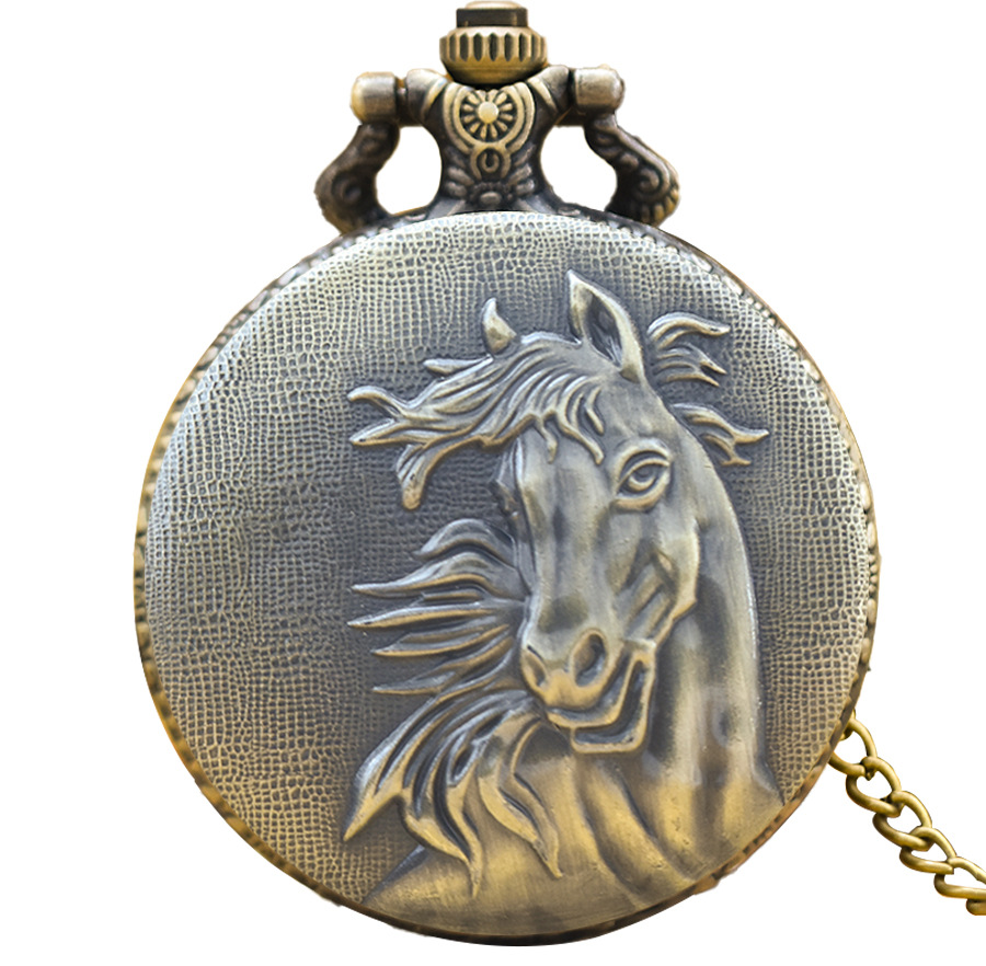 Venta al por mayor Nuevo bronce retro nostálgico tres carruajes de tres cabezas Carro de dos cabezas caballo gran reloj de bolsillo al por mayor