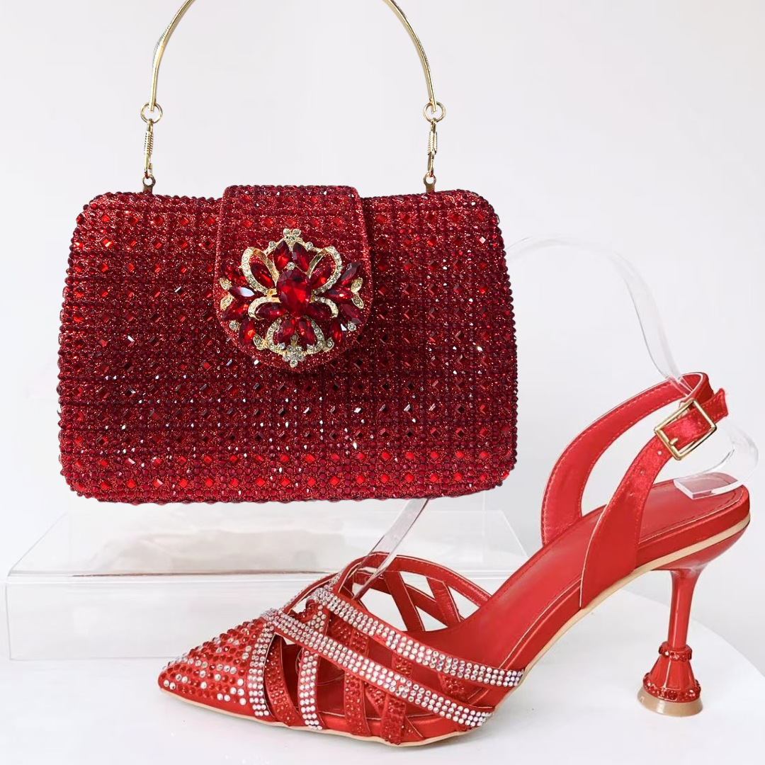 Selección estricta de zapatos de diseño italiano, nuevas sandalias de tacón alto, banquete de boda, zapatos de mujer de diamante de punta