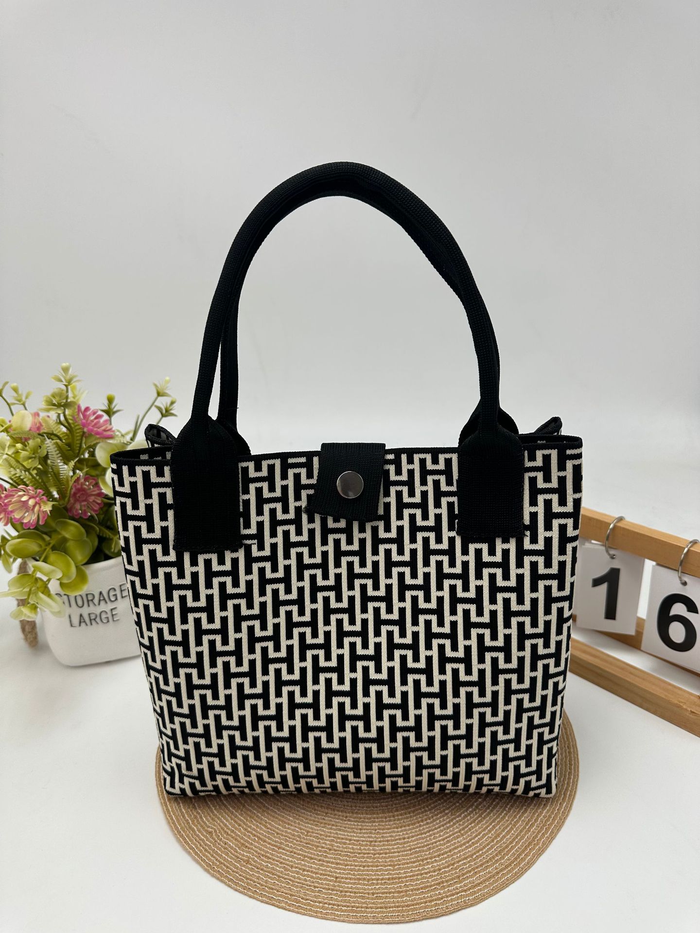 Houndstooth Knit Structured Large Capacity Square Handbag 52
