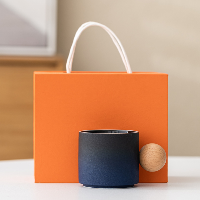 Caja de regalo de gradiente azul y negro