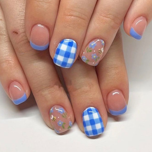 �̿����淽���{ɫ�����{�׸��Ӵ��������NƬ���r�КW�����Q24Ƭ