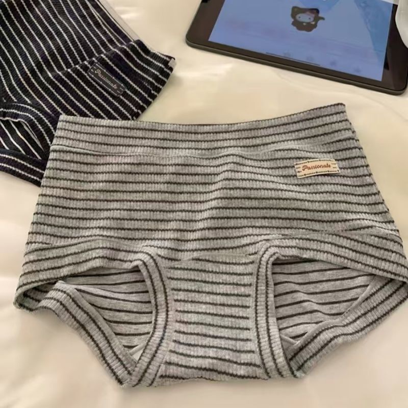 Women's low-rise, wide-leg, pure cotton crotch, mid-waist, hip-hugging boxer briefs, women's shorts, girls' underwear, triangle briefs Women's low-rise, wide-leg, pure cotton crotch, mid-waist, hip-hugging boxer briefs, women's shorts, girls' underwear, triangle briefs