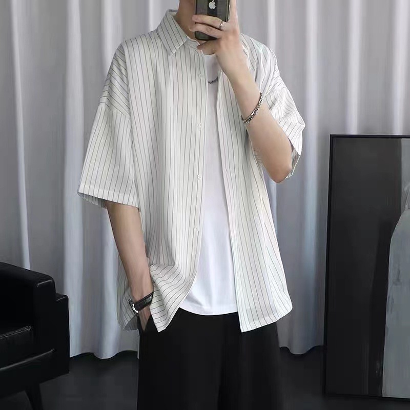 Camisa de rayas de verano abrigo de los Hombres estilo Hong Kong japonés casual ropa suelta estilo coreano camisa de manga corta de los hombres de moda verano