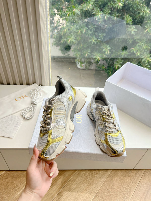 24 新しいカップルモデルカラーマッチング軽量多用途女性のセンス C D スポーツとレジャーインナー高さのパパシューズ男性用|undefined