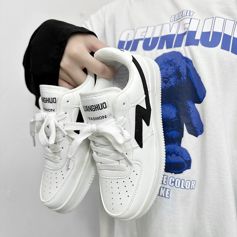 Niche casual sneakers for men, 2026 new autumn model, breathable and versatile, ins couple style, thick-soled height-increasing white shoes