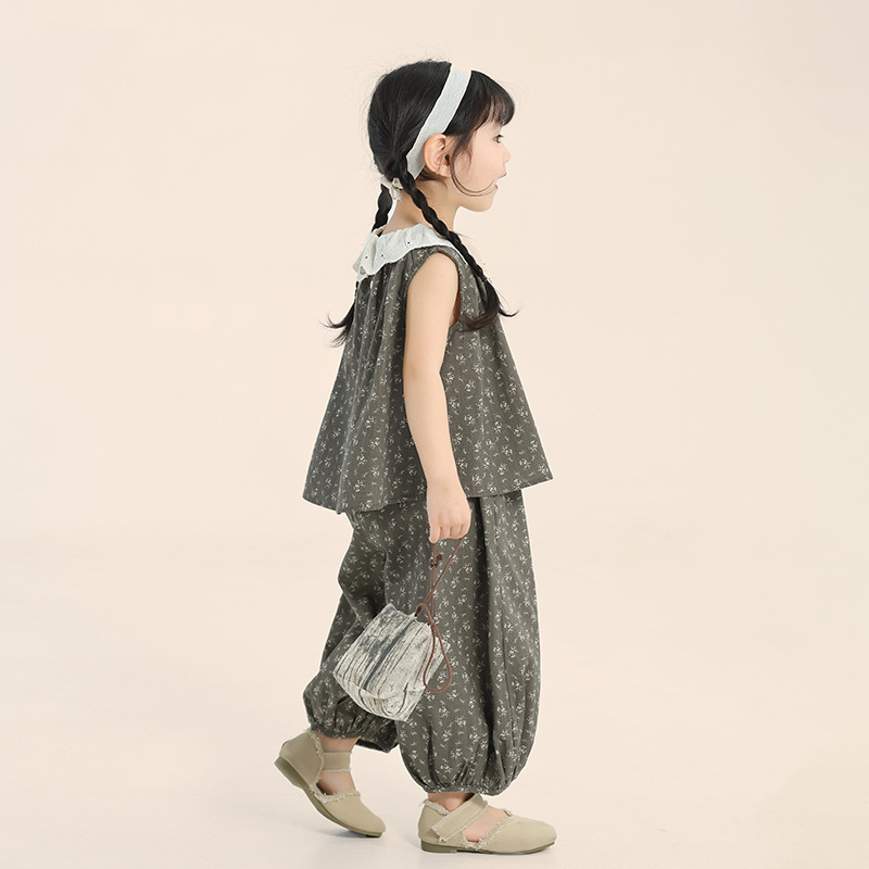 Changguo Clothing Girls' Summer Outfit Set: Floral Turn-Down Collar Sleeveless Top and Nine-Point Pants Two-Piece Set for Young Children