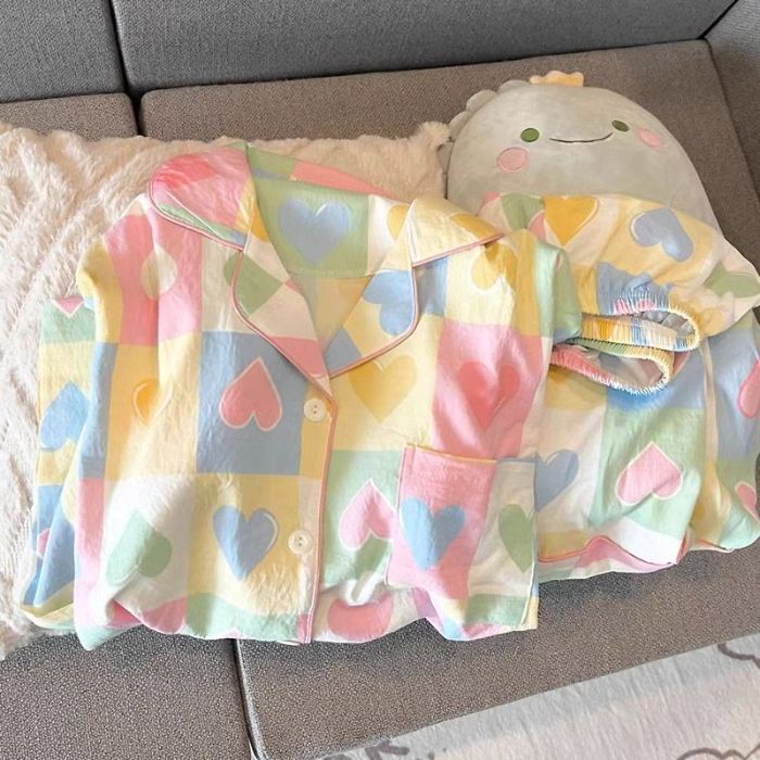 Pijamas de algodón de nube al por mayor transfronterizo para mujer nueva rebeca de verano solapa pantalones cortos de manga corta traje de servicio a domicilio dulce y lindo