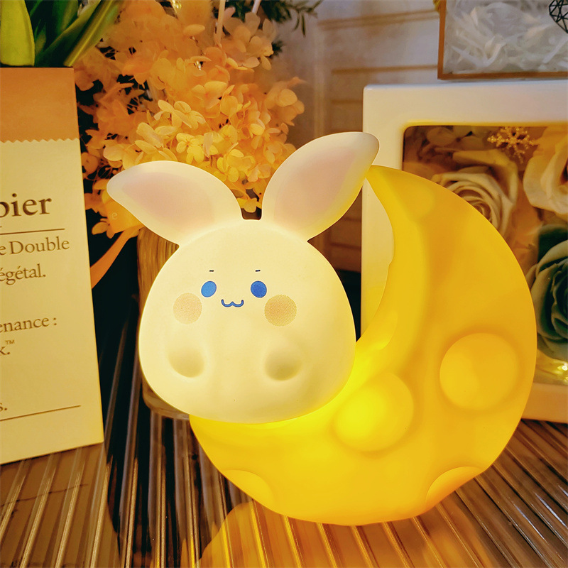 Conejo lindo luz de la noche LED dormitorio creativo pequeña lámpara mesa los niños juguete luminoso mercado salon regalo al por mayor
