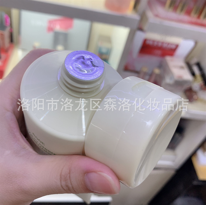 积雪草洗面奶清洁面部温和补水保湿细腻清洁毛孔洁面乳大容量学生|undefined