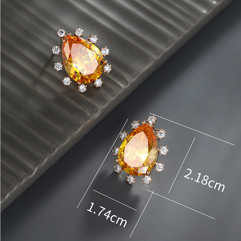 Xuping joyería imitación color tesoro serie en forma de gota de moda retro pendientes nicho femenino luz lujo temperamento pendientes al por mayor