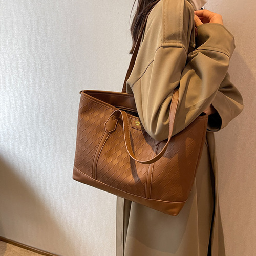 Large-capacity bag women's new fashionable shoulder bag autumn versatile work commuting women's bag tote bag