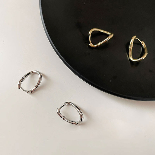Design sense irregular hoop earrings women's earrings new style simple light luxury niche earrings