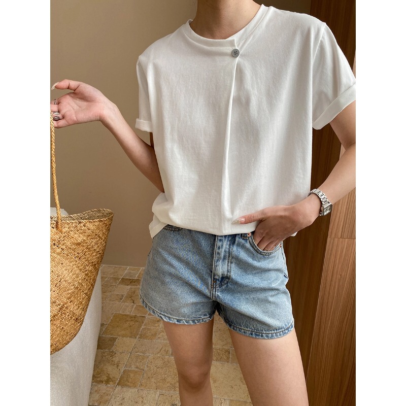 Sinan Irregular Pleated Design One Button White Crewneck Loose Slimming Short-sleeved T-shirt SN7353 Sinan Irregular Pleated Design One Button White Crewneck Loose Slimming Short-sleeved T-shirt SN7353