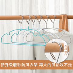 新型防風ハンガー自動ロック口防風が服を落として高所寮の滑り止め屋外で服を干します。