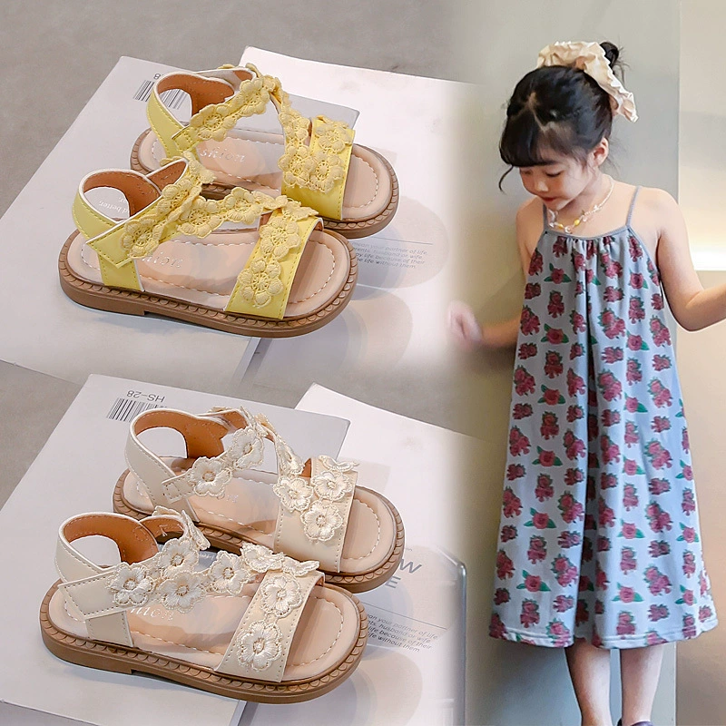 Детские босоножки с цветами, лето 2025, открытый носок, для девочек младшего и среднего возраста, модные, на мягкой подошве, принцессные босоножки, однорядные.