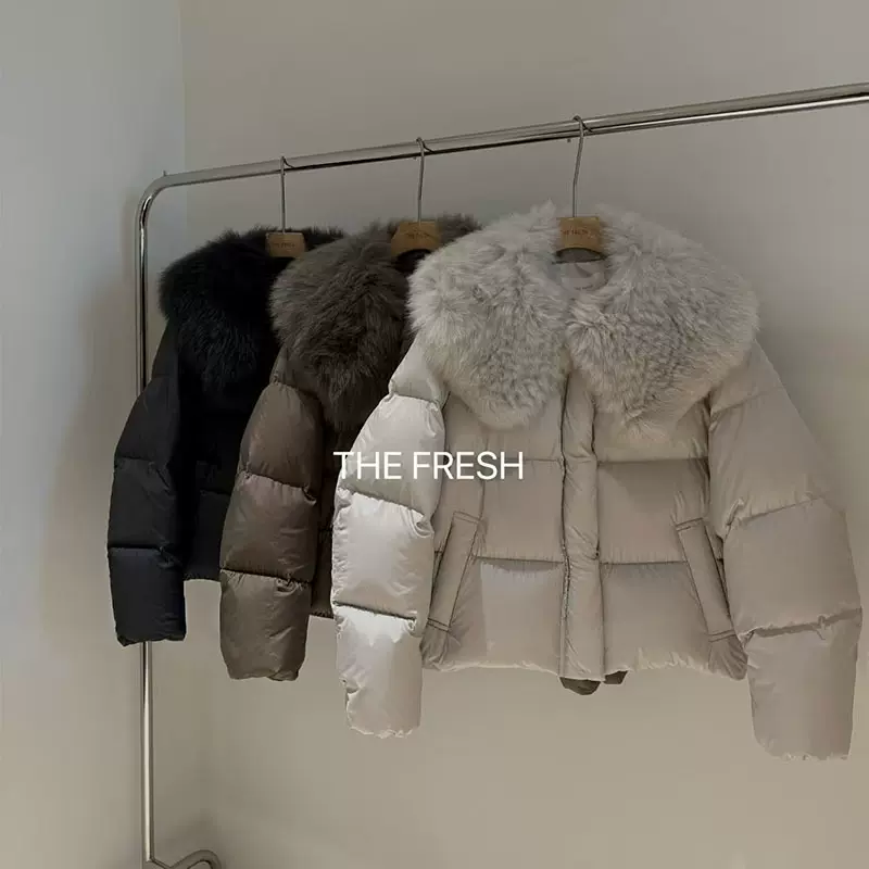 2025冬季新款娃娃领毛领款白鸭绒羽绒服短款面包服品牌女装货源