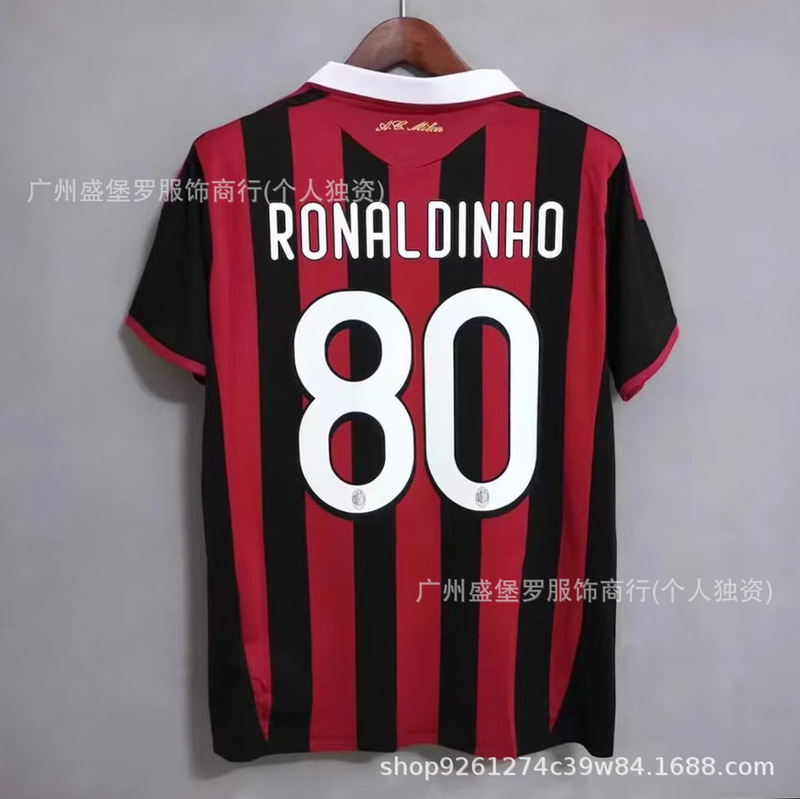 サッカーのリーグ・マジョールの巨人、バルセロナの19番、アマール・ベティス、パリ・サンジェルマンのユニフォーム、デンベレのサッカーユニフォーム|undefined