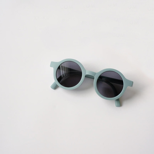 Ins foldable kids sunglasses for summer, round frame for both boys and girls, sun-shading and UV protection sunglasses