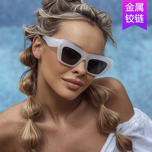 Cross-border European and American personalized triangle cat-eye sunglasses  new fashion ins Internet celebrity concave shape hip-hop sunglasses for women