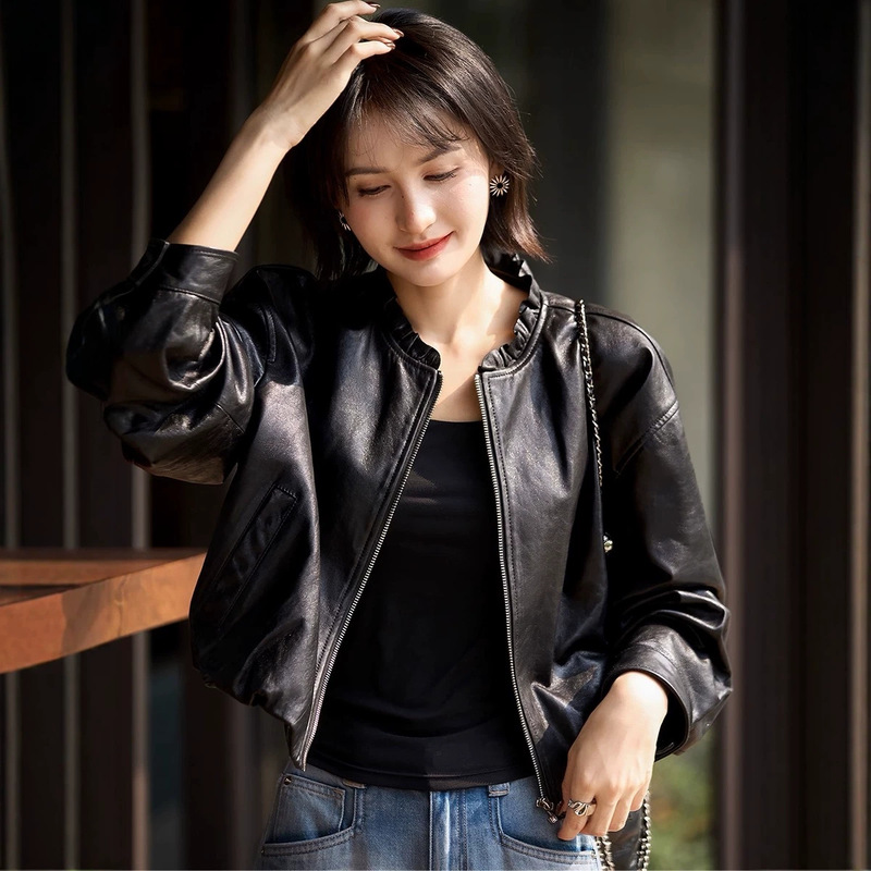 New Spring and Autumn Women's Top Layer Oil-Waxed Genuine Sheepskin Leather Jacket with Round Collar and Lace Trim, Elegant Casual Short Leather Coat New Spring and Autumn Women's Top Layer Oil-Waxed Genuine Sheepskin Leather Jacket with Round Collar and Lace Trim, Elegant Casual Short Leather Coat