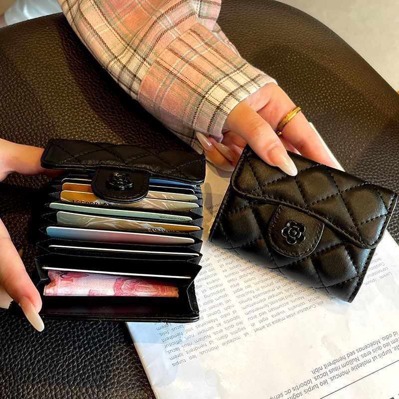 New Style Chanel-Style Card Holder with Multiple Card Slots, Light Luxury, Compact, High-End Accordion Design, Trendy, High-End Feel, Practical and Versatile Card Holder for Women
