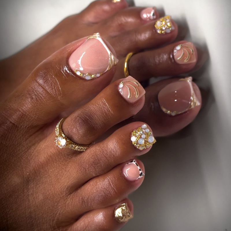 French-style cross-border foreign trade toenails with full diamond, sparkling diamond, pearl, and dazzling designs, wearable nail art for toes French-style cross-border foreign trade toenails with full diamond, sparkling diamond, pearl, and dazzling designs, wearable nail art for toes