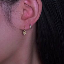 通体足银s999养耳洞耳钉直针锆石耳骨钉学生党女小众设计感耳饰品
