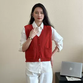 女式针织衫;女式马甲;毛衣