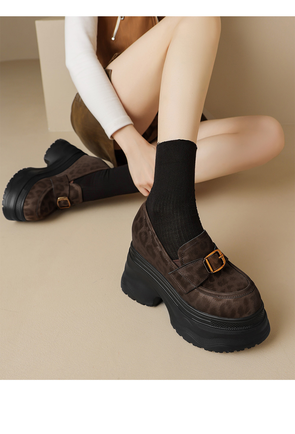 Giày loafer nữ đế xuồng họa tiết báo khóa kim loại tăng chiều cao — đen, nâu đen chi tiết 9