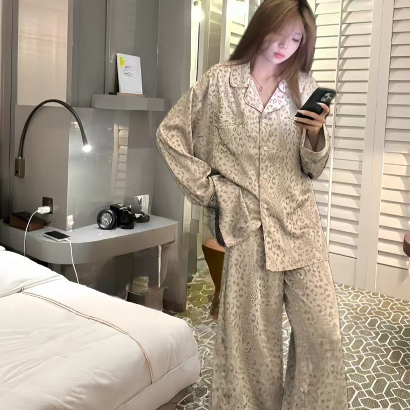 2025新款冰丝睡衣女高级感薄款长袖长裤豹纹印花休闲家居服可外穿|undefined