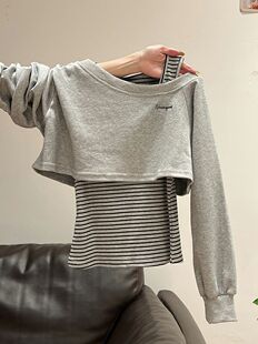 ����ɫб���L��l�y�l��Ů���ﶬ���OӋ�д��䱳�ăɼ�������