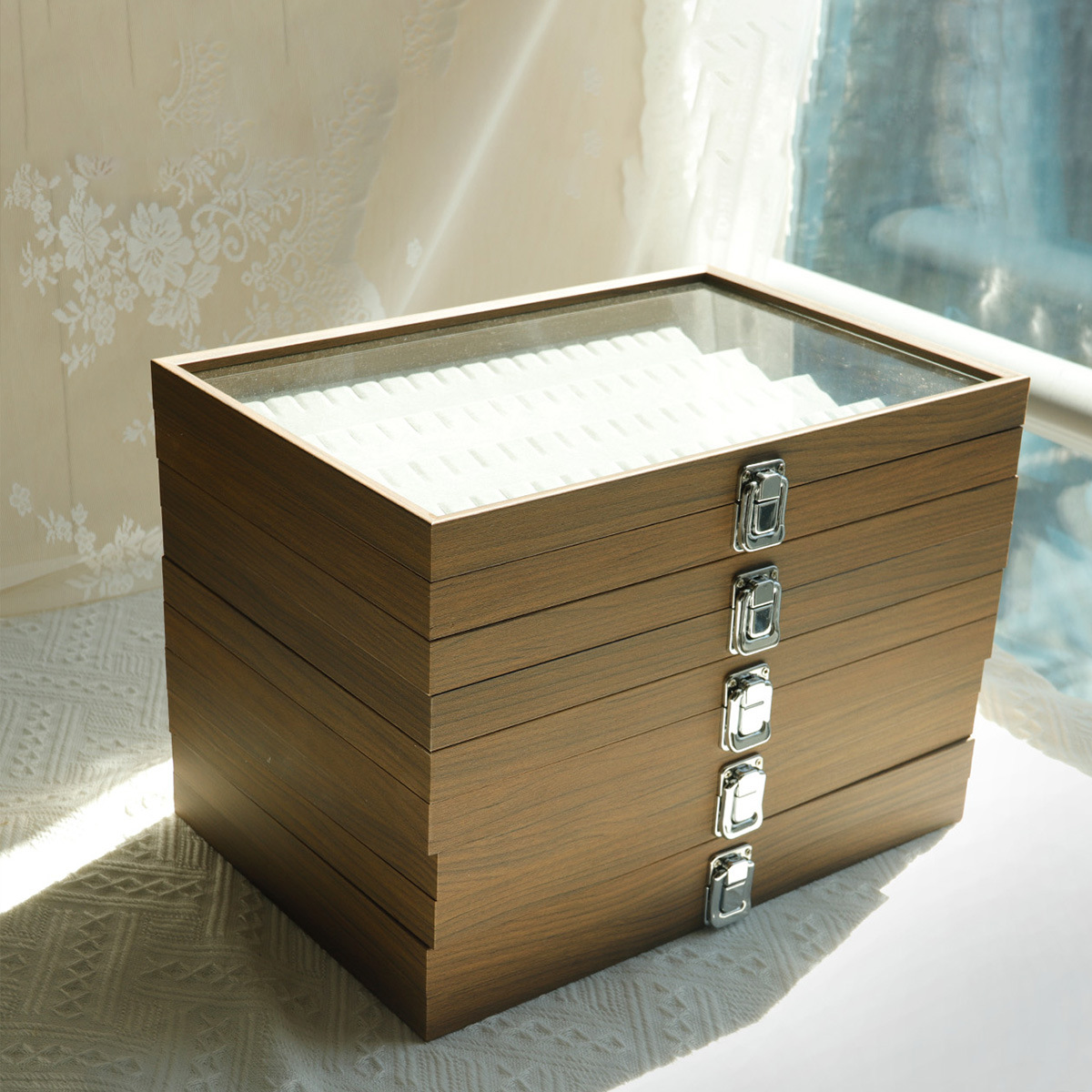 �������ɺ���Ʒ���鱦������ָ��������չʾ����������ľ��������