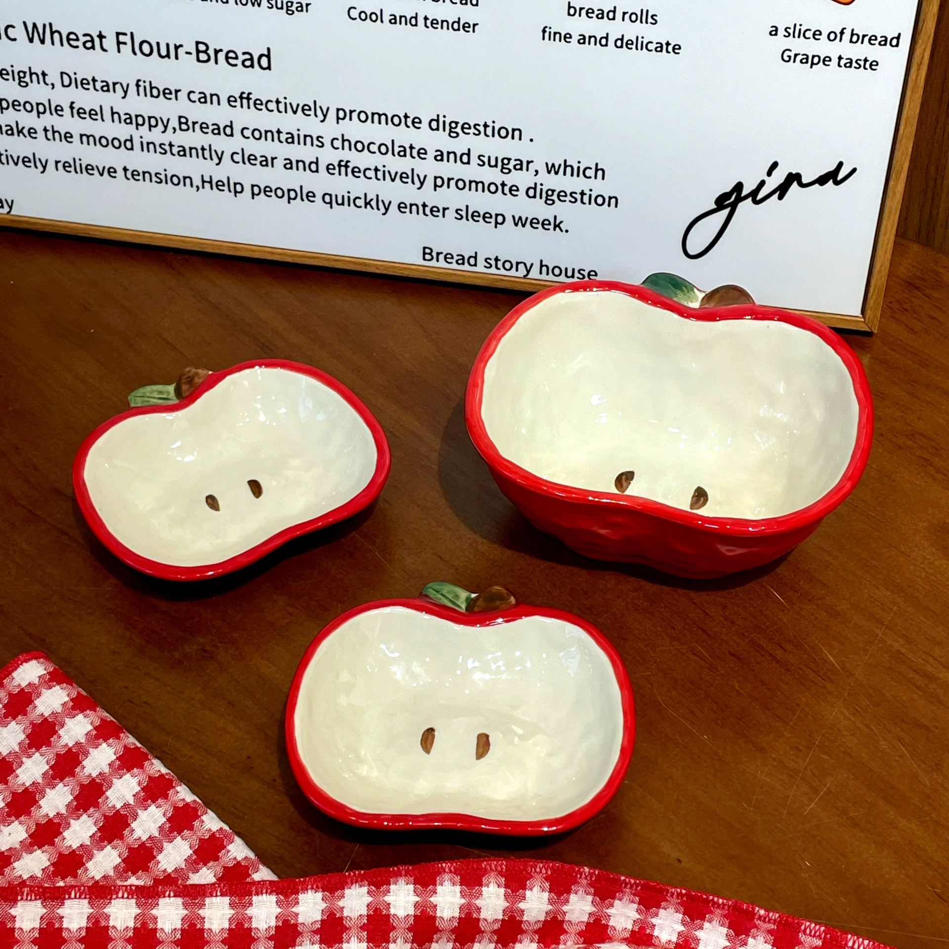 Cute creative apple shape ceramic dishes kitchen utensils dining table placing decoration t practical decoration both