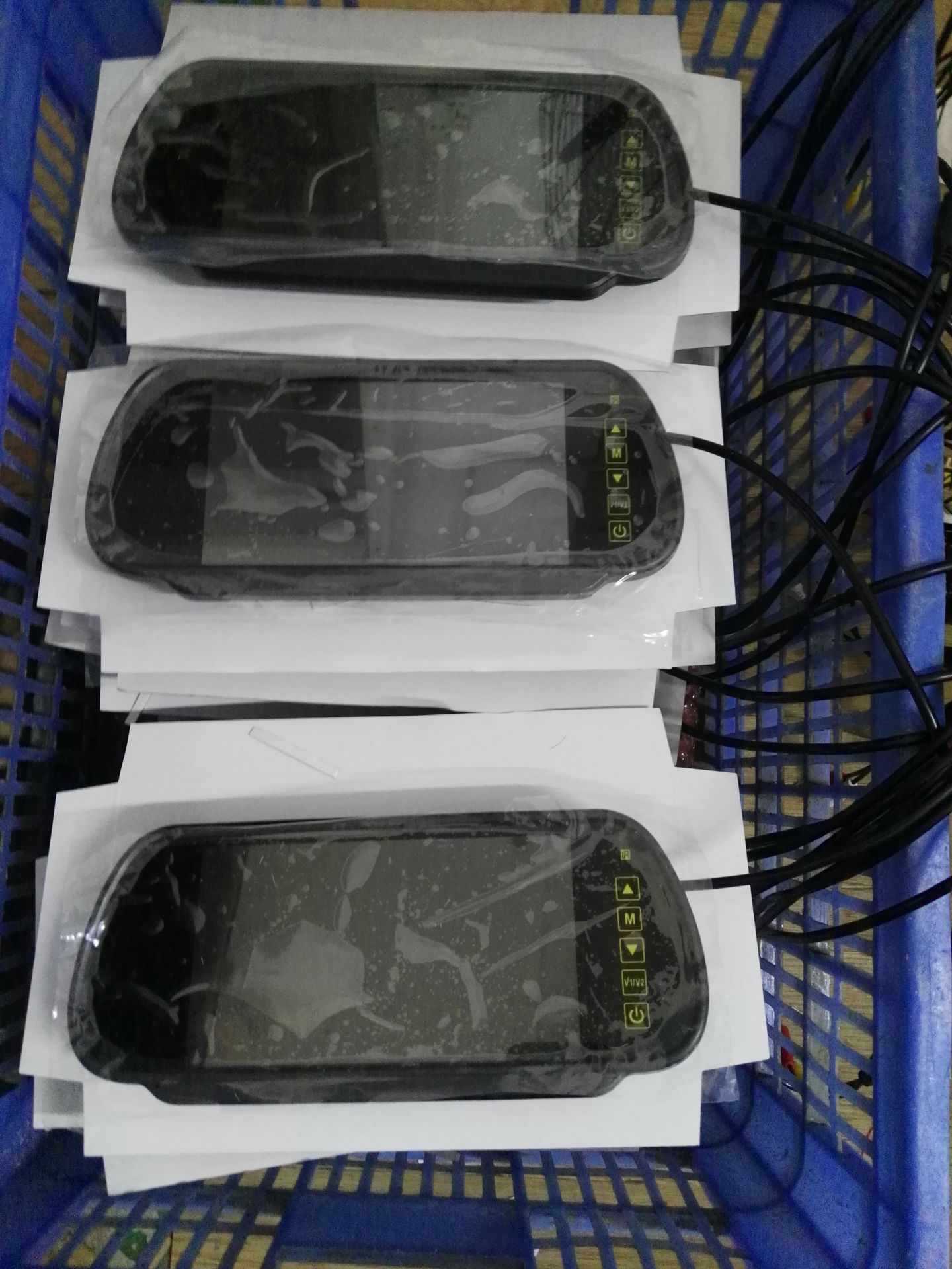 7-inch rearview mirror display with mp5 car Bluetooth SD/USB interface reversing image HD FM transmitter
