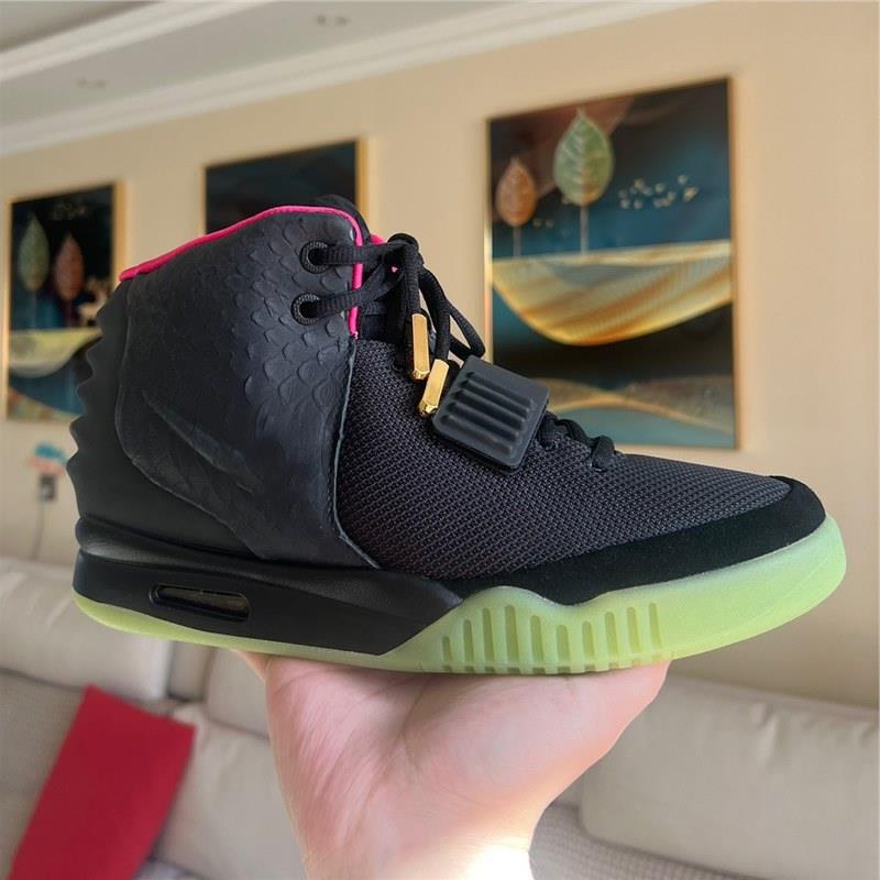 Putian shoes, red coconut basketball shoes, python-patterned air-cushioned athletic shoes, men's retro black and pink luminous commemorative sneakers Putian shoes, red coconut basketball shoes, python-patterned air-cushioned athletic shoes, men's retro black and pink luminous commemorative sneakers