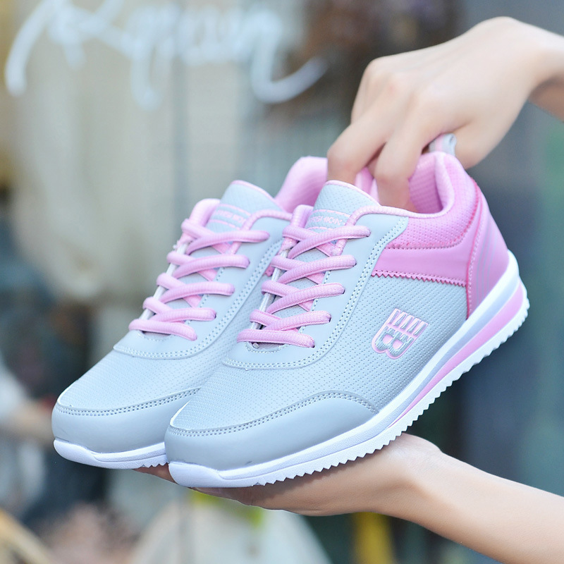 Cross-border foreign trade large size soft bottom black sports shoes women's autumn and winter leather breathable casual shoes students travel running shoes