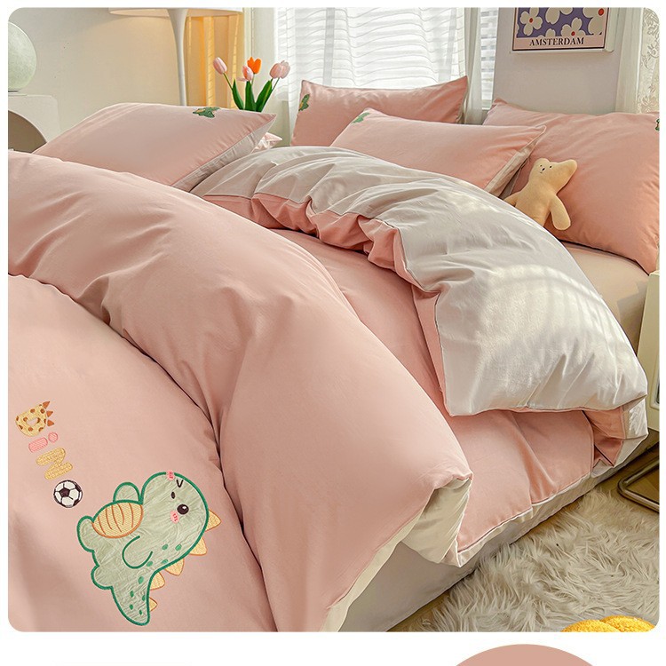 2025 nueva cama de algodón de dibujos animados de cuatro piezas funda de edredón de algodón sábana dormitorio juego de cama de tres piezas