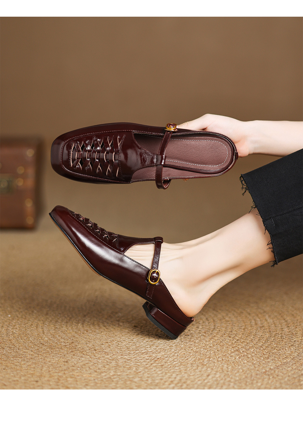 Dép sandal nữ quai chữ V đế bệt mũi trùm phong cách thời trang — màu nâu chi tiết 2