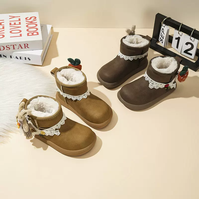 2025冬款韩版可爱小兔吃萝卜女童保暖棉中大童加厚童靴儿童雪地靴